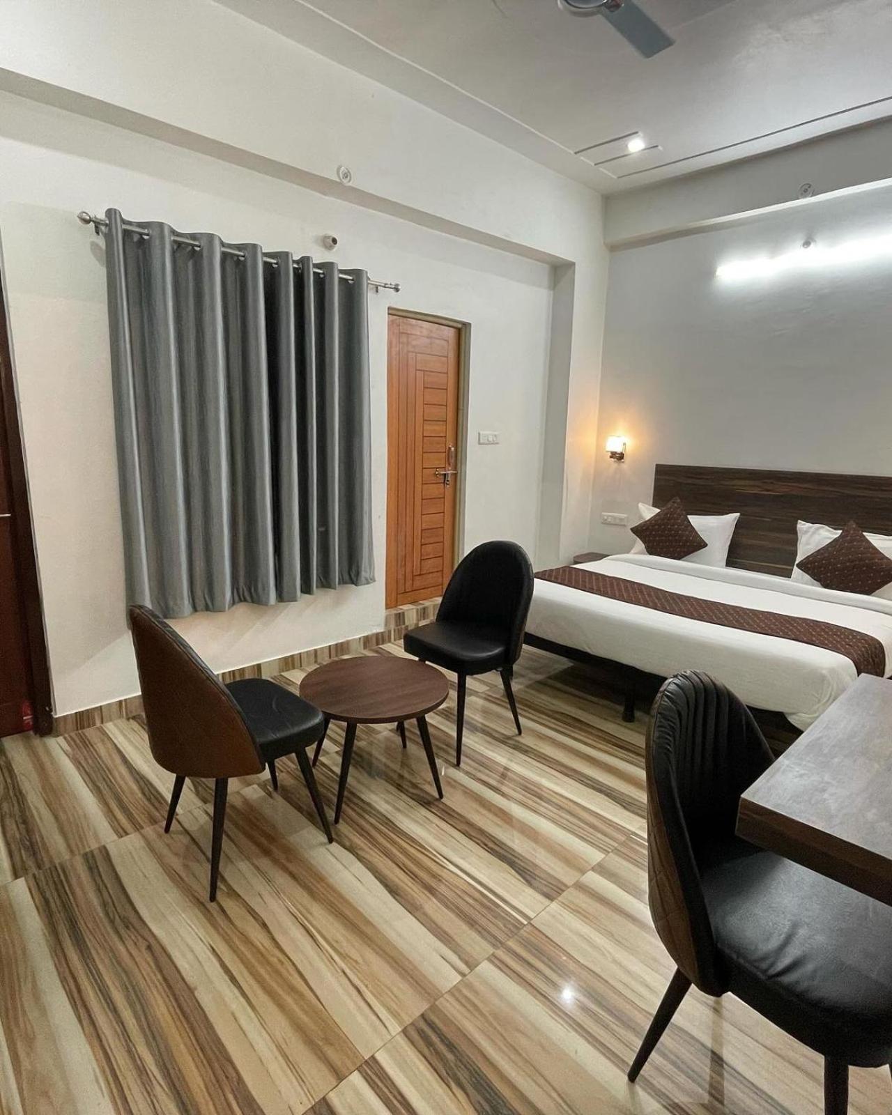 Hotel Sangam View Allāhābād Junction エクステリア 写真